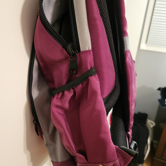 Backpack - Picture 6 of 7